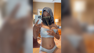 Princess Azalea Gold Chain Veil Tease Big Natural Tits Selfie