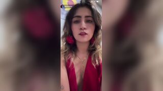 Karolguerra130 flashes titties on TikTok livestream