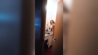 Ivory Fox Rides A Hard Dick From Shower To Bedroom