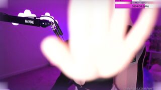Wettmelons Gets Ravished Post-Stream